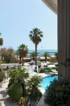 International Hotel & Suite - Pools