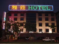 Attic Hotel Hotel in zona Dajia Riverside Park