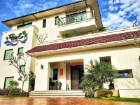 Kurumba B&B Hotels near SL22 Steam Locomotive of Jiji Train Station