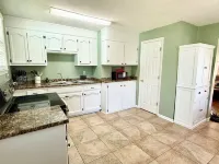 Charming 2-bedroom house in Perry with AC, WiFi