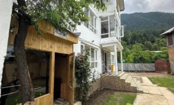 Hotel Mala Castle, Pahalgam