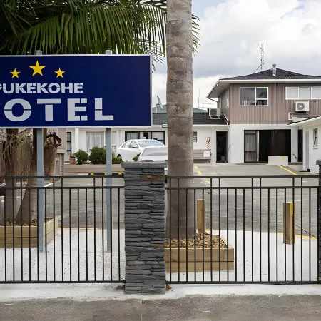 Pukekohe Motel Отели в г. Пукекохе
