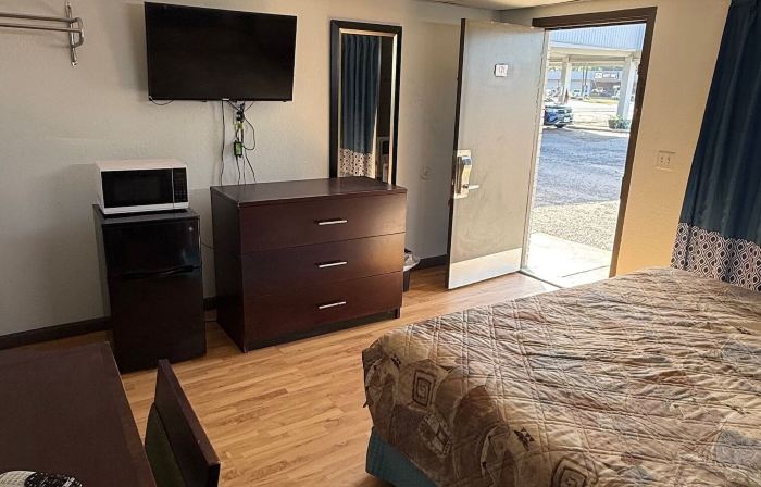 Holiday Motel