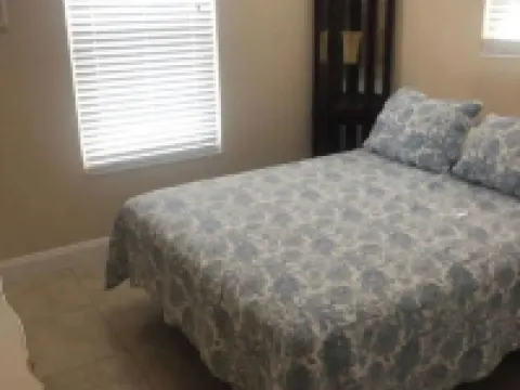 Direct Oceanfront with Secluded privacy 墨爾本海灘酒店