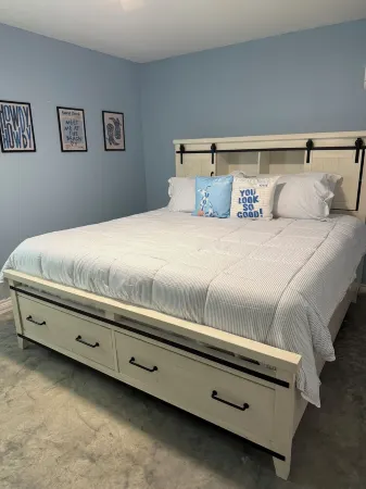 Happy Hideaway: Fun & Unique Stay in San Leon