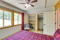 Pet-Friendly Murphy Home Grilling Deck and Fire Pit - Parkplatz