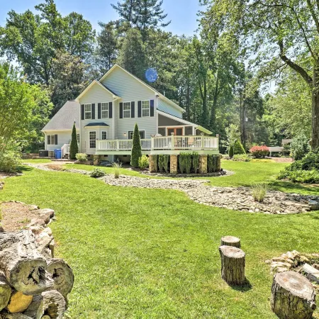 Creekside Brevard Home < 1 Mi to Downtown!