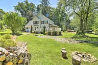 Creekside Brevard Home < 1 Mi to Downtown! - 3-Star