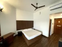 Mascot Beach Resort Hotels near Njattuvayal Forest