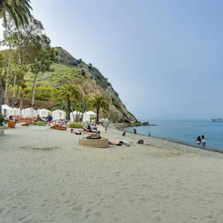 Dreamy Catalina Island Home, Walk to Beach and Ferry