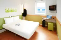 Ibis Budget Châtellerault Hotels in Vellèches