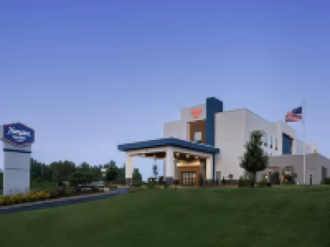 Hampton Inn & Suites Moline-Quad City Int'l Arpt Hotels in Moline