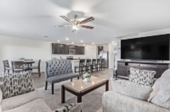 4-bedroom house in marvelous Buckeye with WiFi, AC. Enjoy your stay