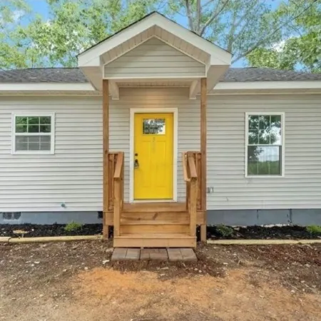 Yellow door Cottage Home
