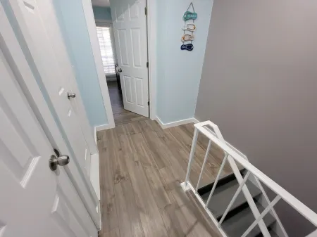 Wave of relaxation - pet-friendly villa with parking. Отели рядом с достопримечательностью «Coastal Discovery Museum»