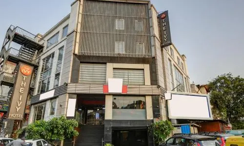 The Ivy Grand Hotel in City Centre with Free Secured Parking