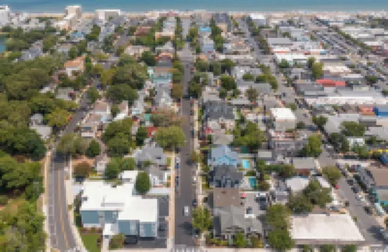 靠近海灘和娛樂設施的海濱公寓