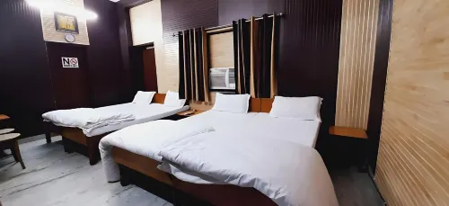 Gokul Guest House - Bintang 3