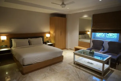 Luxus Inn Dhanbad Hotels in Dhanbad