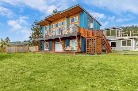 Chateau Coho by AvantStay Easy Beach Access Отели рядом с достопримечательностью «Мееркерк Гарденс»