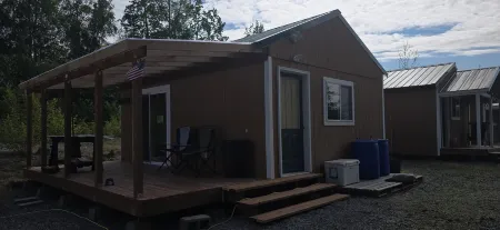 Alaska River Pirates Cabins