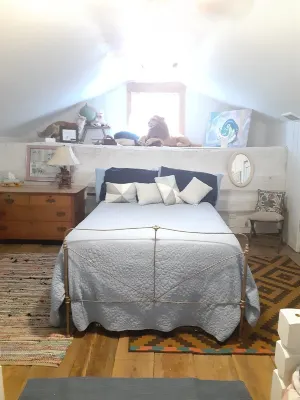 Red Fox Ridge Cabin Retreat - No Cleaning Fee. Relax and unwind