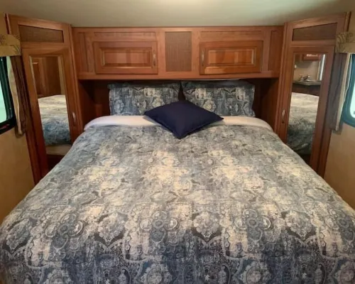 Second Eagle Inn Hotels in qathet