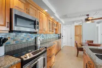 Ocean Front Luxury Beach Living!