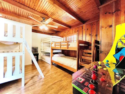 Quirky Pig- arcade games!