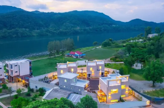 Chuncheon Wolhadam Pool Villa 鄰近翡翠花園的酒店