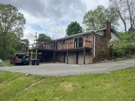 Make a Splash in Heber Springs w/ Lake View - Lake Access - 3 bed, 3 bath