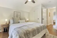 Travelers Rest Cottage near Swamp Rabbit Trail