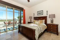 Mayan Palace Home, Private pool - Full Resort Privilege's with Lazy River!