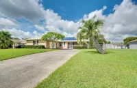 Heated Pool & 4-in-1 Grill: Spring Hill Haven! - chambre d’hôtes