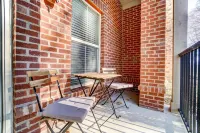 Stunning Nature Views and Pool Access - Elegant Forest View Flat Hotels in Westerville