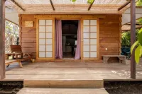 Fare Miro - Accès Plage Sable Blanc Privée Hotels in Afareaitu