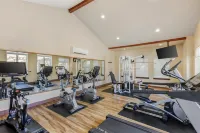 Best Western Plus Greenwell Inn - Phòng tập thể hình