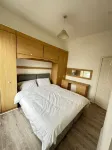 5 minutes drive to bolton stadium!! Family sized house with slit of space Hotels in Bolton