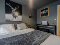 Appartement T2 - Résidence Avec Piscine et Parc Hotels in Marans
