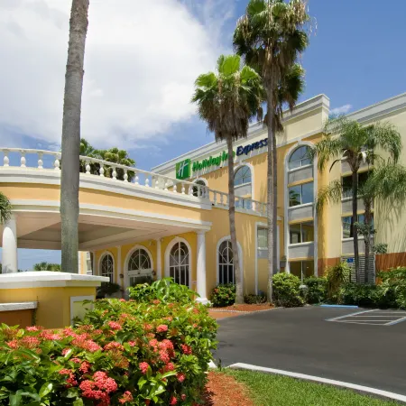 Holiday Inn Express MIAMI AIRPORT DORAL AREA by IHG