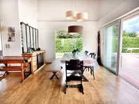 Air-conditioned Provencal house in Biot, between Cannes and Nice Hotels in Biot