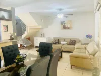 3-bedroom condo in phenomenal Ciudad Apodaca with AC, WiFi, 20 min from the air
