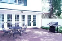 Harbor Hill Inn Cottage - River Walk Suite Hotels in Pepin