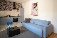 Blue whale, stylish apartment, living room, bedroom, bathroom, kitchen, central in Ulm