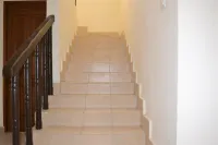 A coastal villa with a splash of glam!