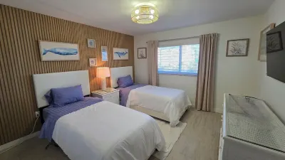 Beautifully renovated 2 bedroom 2 bathroom  on North Hutchinson Island Hotel in zona Pepper Park Beach