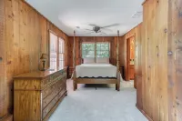 Serene Lake Oasis ~ King Bed