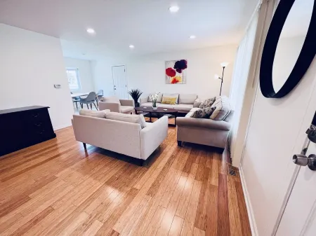 Modern Aesthetic 3br/1.5ba Family Haven w/ Yard