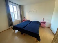 DE VINCI F3 apartment on 1st floor, 200 m from terms + private parking lot