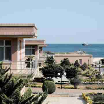 Xazri Villas 4-bedroom villa in brilliant Baku with AC, WiFi. Enjoy your stay Hotel Exterior